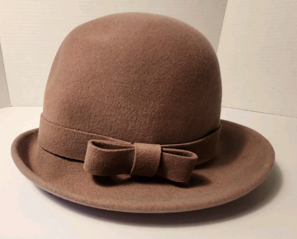 Sombrero Frank Olive 100% Lana Lavanda Estilo Cloche con Borde de Cinta Rosa y Lazo Foto 1 de 4