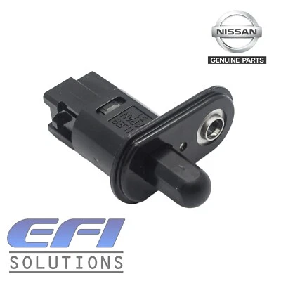 Door Switch (Drivers) S13 S14 R33 R34 R50 Y61 C34 C35 P10 P11 N14 N15 WC34 Z32 - Image 1 of 3