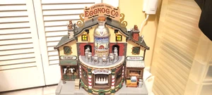 LEMAX CANTERBURY FARMS EGGNOG FACTORY LIGHTED BUILDING #65131 W/ INNER&OUTER BOX - Picture 1 of 7