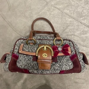 Coach Vintage 8F01 Soho Tweed Demi Shoulder Bag Y2K Burgundy Velvet Bow - Picture 1 of 5