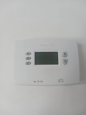Honeywell MD 1730 Digital Programmable Thermostat - Image 1 of 4