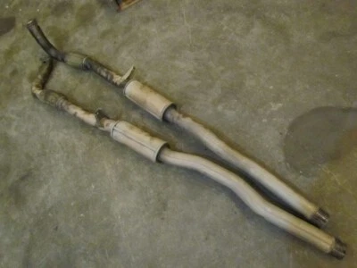 Audi A8L 2004 escape de gato a silenciador par de soportes diestro diestro Foto 1 de 4