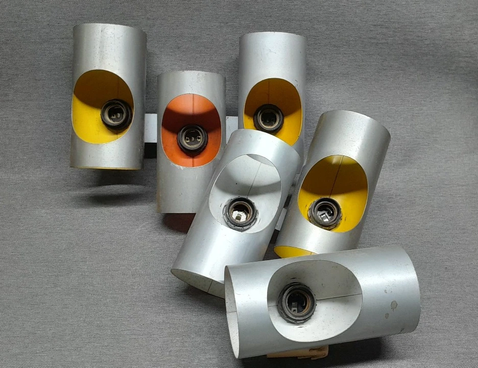 A RESTAURER: Lot d'Appliques OXAR Space Age année 70 - Photo 1/4