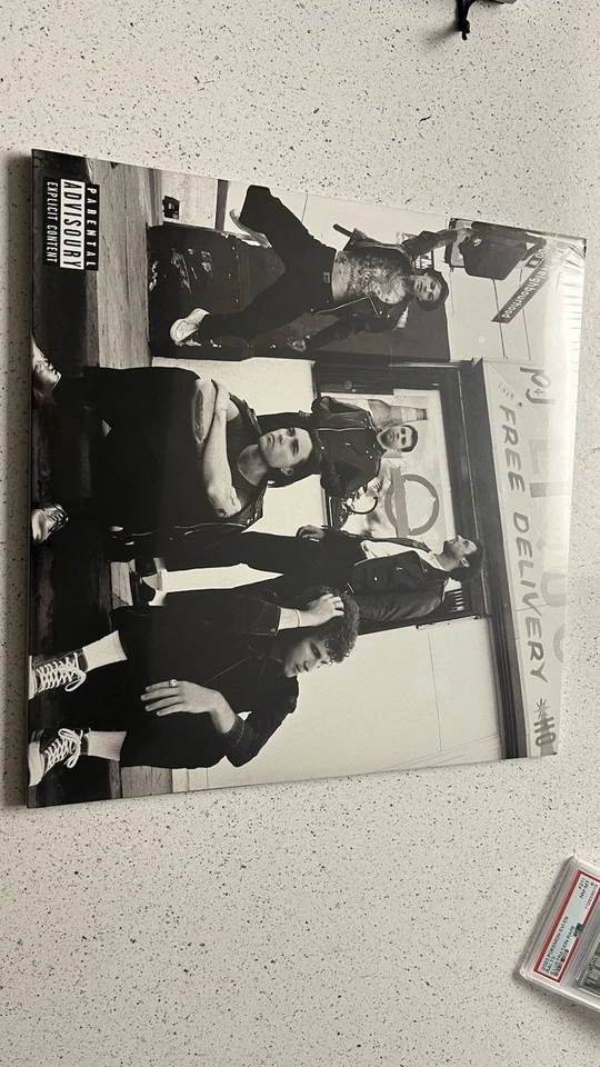 The Neighbourhood Hard to Imagine the Neighbourhood Ever Changing Vinyl LP — 第 1/3 张图片