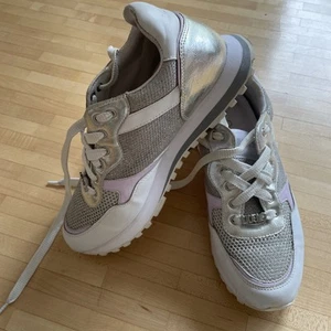 LIU-JO Designer Damen Sommer Sneaker in Grau Silber mit Glitzern Gr. 40 - Bild 1 von 9