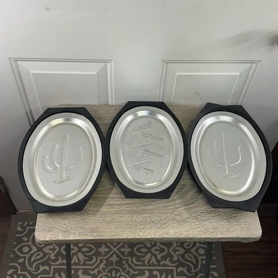 Nordic Ware #1112 Platter Holder & Steak Fajita Aluminum Plate Set Of 4 - Image 1 of 4