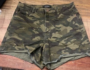 Judy Blue Women's Alexis Raw Hem Camo High Rise Denim Shorts 1XL Women - Picture 1 of 12
