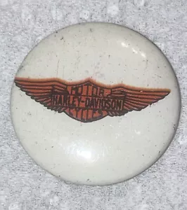 Vintage Harley Davidson 1 Inch pinback Button Milwaukee Wisconsin HOG - Picture 1 of 2
