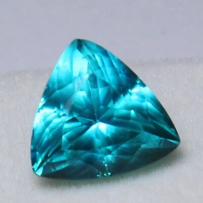 Impresionantes gemas certificadas de turmalina Paraiba azul neón natural de 5,50 quilates con rodamiento de Cu Foto 1 de 3