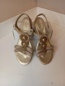 Bandolino Open Toe Beaded Wedges Sandals Stretch Ankle Strap Beige 9.5 - Picture 1 of 14