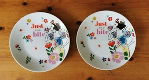 2 x Snow White 'Just One Bite' Small Ceramic Plates by Disney - Picture 1 of 2
