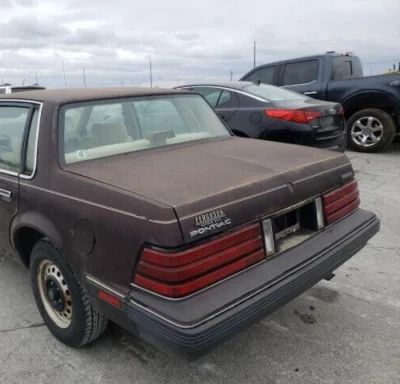 Pontiac 6000, 1984, 1985, 1986, Left Driver Tail Light - Image 1 of 4