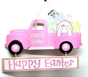 Letrero de pared de camioneta pickup granja rosa conejo y huevos en la parte posterior - Feliz Pascua - Imagen 1 de 1