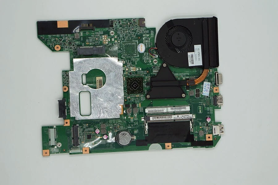 Lenovo IBM B575e 48.4VV01.011 90001636 Scheda madre - Immagine 1 di 4