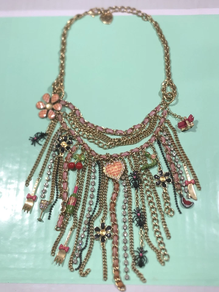 Collar de picnic de verano vintage Betsey Johnson  Foto 1 de 4