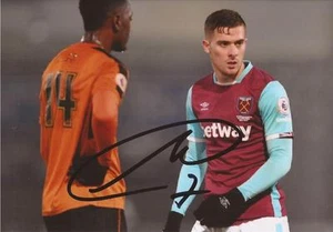 WEST HAM: TONI MARTINEZ SIGNED 6x4 ACTION PHOTO+COA - Bild 1 von 1