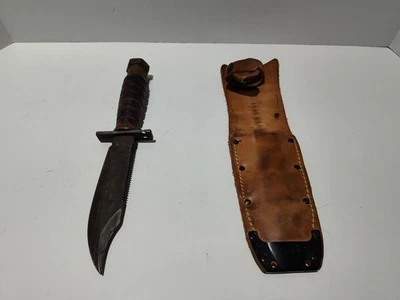 Cuchillo de supervivencia de piloto de la Fuerza Aérea de los Estados Unidos de Camillus 70’s 80’s Combat Fighting Foto 1 de 4