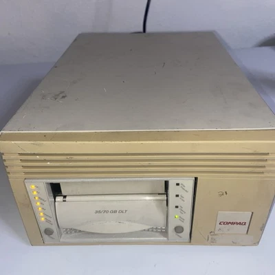 COMPAQ SERIES UNKNOWN MODEL 35/70GB DLT  TAPE CARTRIDGE DRIVE WHITE GRADE D - Image 1 of 4