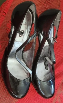 Tacones altos negros JLo. Talla 8M Foto 1 de 3