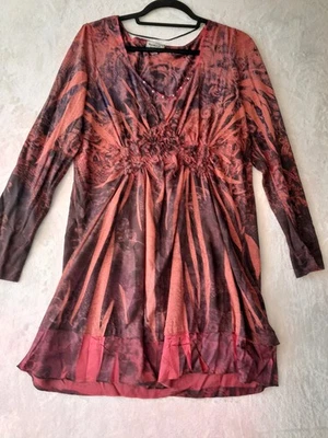 One World Boho Abstract Studded Ruched Waist Stretch Large Tunic Top Long Sleeve - Image 1 of 4