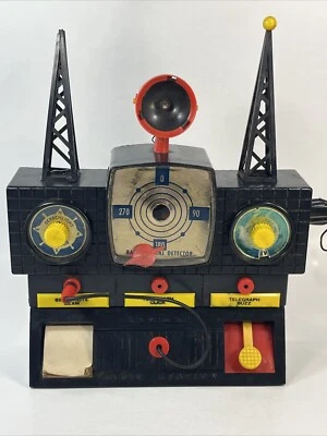 Remco Radio Station Black Yellow For Parts repair display only toy radio - Image 1 of 4