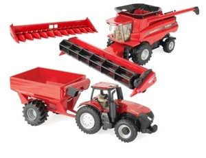 TOMY 1:32 CASE IH COMBINE HARVESTING SET - Picture 1 of 6