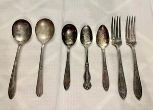Lot of 7 Piece Silverplate Spoons & Forks Mix of Oneida Community Rogers & Son - Picture 1 of 11