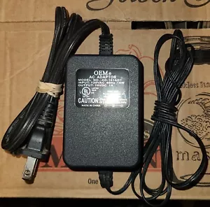 FABRICANTE DE EQUIPOS ORIGINALES AD-101ADT Adaptador de CA 10 VDC 1A Fuente de Alimentación Plug-In Clase 2 Transformador - Imagen 1 de 1