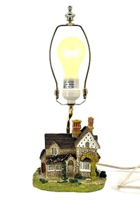 Vintage Apex English Cottage Table Lamp Heavy Resin Beautiful Detail RARE - Picture 1 of 19