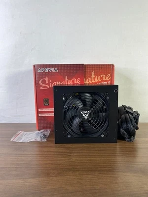 Fuente de alimentación semimodular para juegos Apevia Signature negra 900W 80 Plus bronce ATX Foto 1 de 4