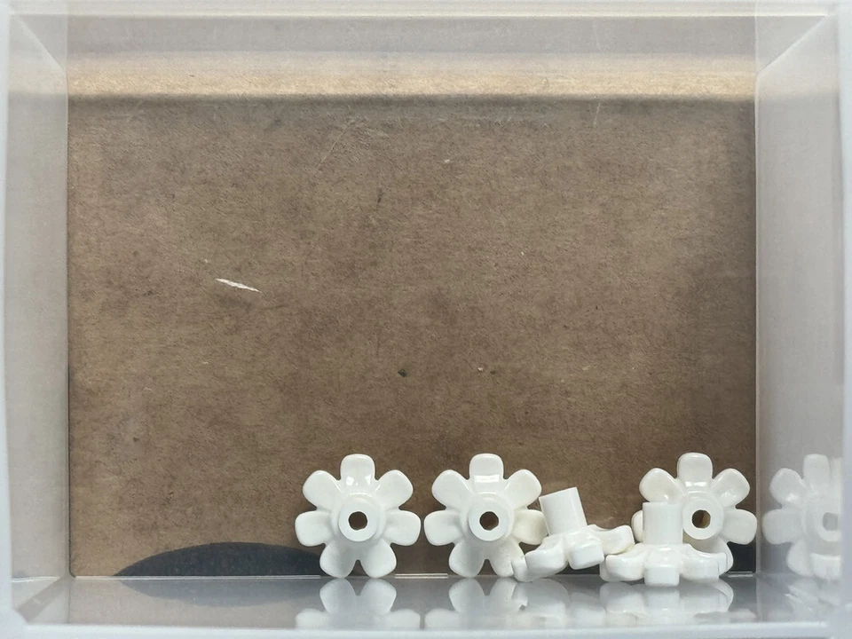 LEGO Parts - White Plant Flower with Bar and Small Pin Hole - No 32606 - QTY 5 - Image 1 of 1