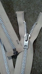 Vtg NOS Jacket Zipper 1x YKK JAPAN #8 Separating Metal Aluminum 26" LIGHT BEIGE - Picture 1 of 4
