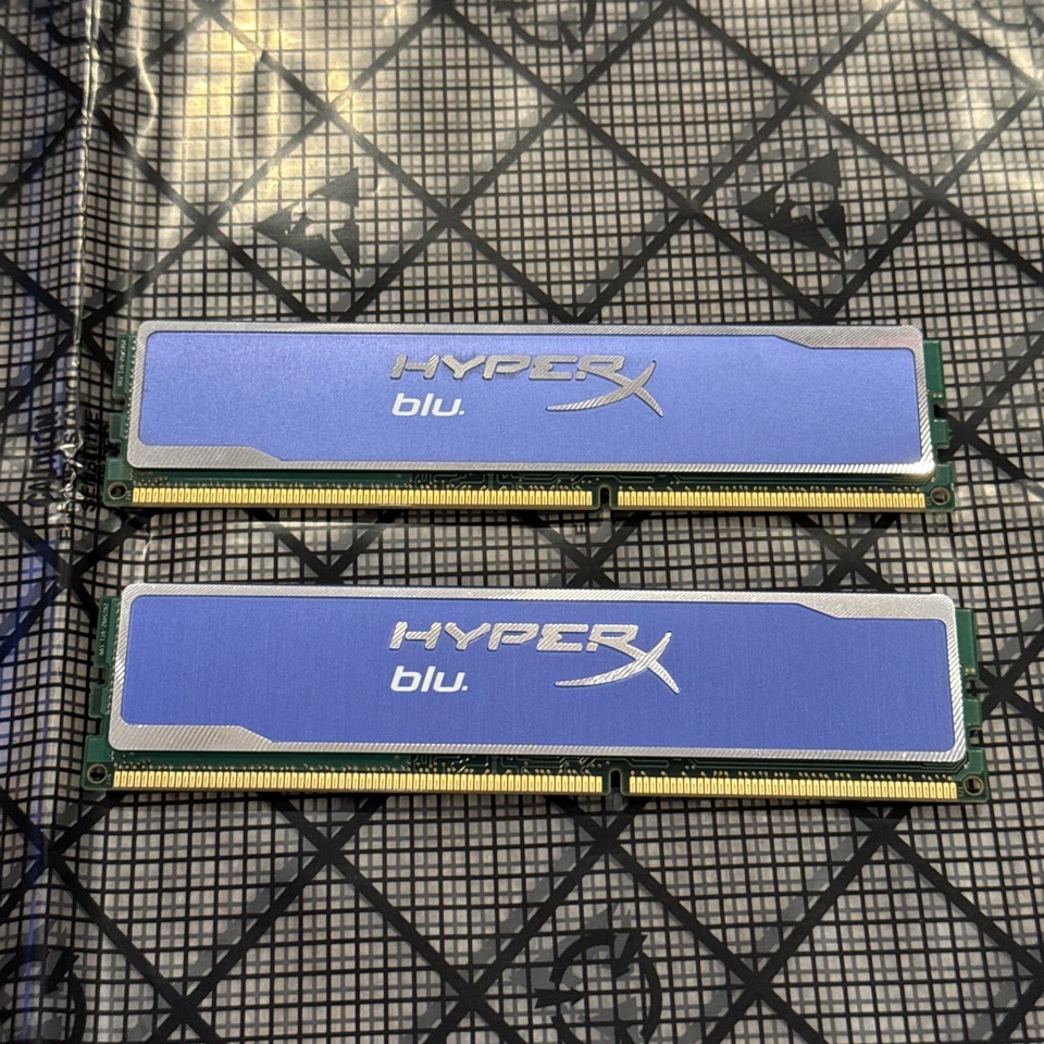 4GB (2x2GB) DDR3-1600 HyperX Blu. gaming memory KHX1600C9D3B1k2/4GX - Image 1 of 4