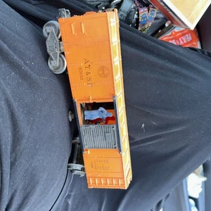 Vintage Post War Lionel Trains 3464 Santa Fe Box Car in orig. box  O gauge - Picture 1 of 16