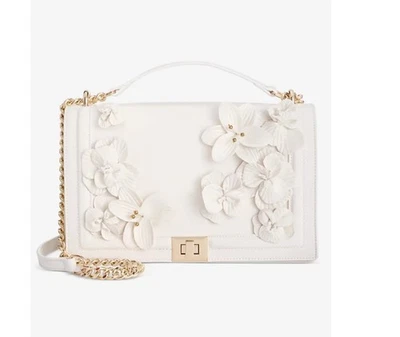 Bolso bandolera INC Ajae con apliques florales imitación cuero solapa -BLANCO Foto 1 de 4