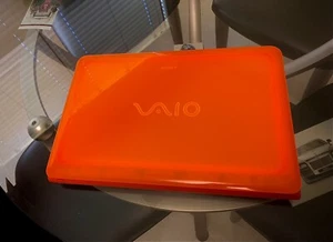 Sony Vaio - Picture 1 of 3