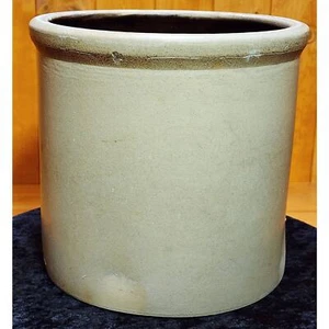 Unmarked 2 Gallon Stoneware Crock Circa Late 1800s - 1906 - Picture 1 of 9
