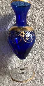 Mid Century Cobalt Blue Pedestal Glass Vase With Gold Trim - Picture 1 of 2