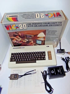 Vintage Commodore VIC-20 The Friendly Home Computer w Cables in Original Box - Picture 1 of 12