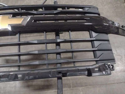 2024 雪佛兰索罗德 2500 格栅 3076095 — 第 1/4 张图片