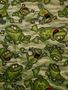 Whimsical FROG FABRIC Light Flannel Green 1/2 YARD Quilt Backing Crafts - Picture 1 of 4