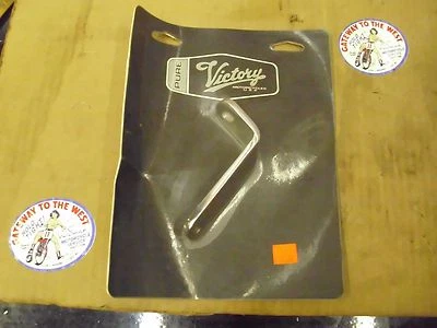  VICTORY (POLARIS - Soporte superior de montaje de escape cromado, P/N#2875022.#  Foto 1 de 4