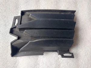 Toyota Yaris III paraurti anteriore destro bumper seal 52543-0D040 - Foto 1 di 3