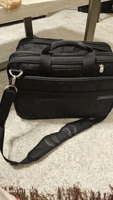 Briggs & Riley BB-104-4 @Work Ultimate Big Screen Computer Brief.  - Image 1 of 4