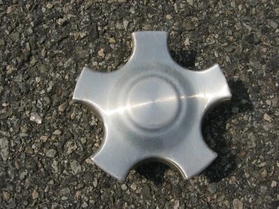 One factory 2000 to 2005 Ford Taurus machined alloy wheel center cap hubcap - Image 1 of 4