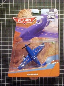 ¡PLANES DISNEY PIXAR ARTURO! ¡SERIE WATG RACERS! VENDEDOR DE AUTOS NUEVOS EN PAQUETE - Imagen 1 de 3