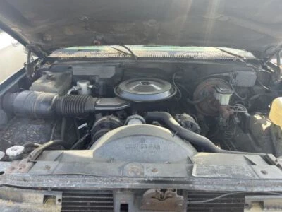 Radiator 8-350 20-3/4" Wide Fits 88-93 CHEVROLET 1500 PICKUP 1524382 - Imagem 1 de 4