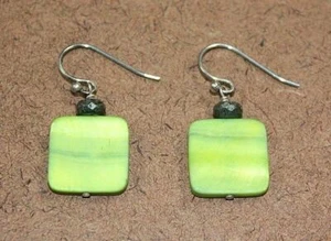 Silpada 925 Sterling Silver Lime Green Mother of Pearl Earrings W1134  - Picture 1 of 12
