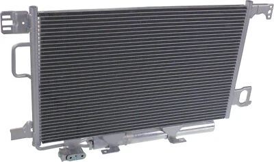 (1) A/C Condenser for 2006 Mercedes Benz CLK500 Base 8 Cyl 5.0L   Foto 1 de 4