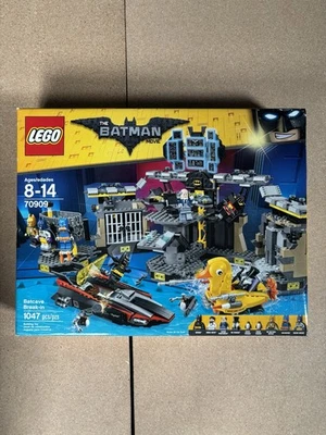 LEGO the LEGO Batman Movie: Batcave Break-In (70909) Sealed - Image 1 of 2